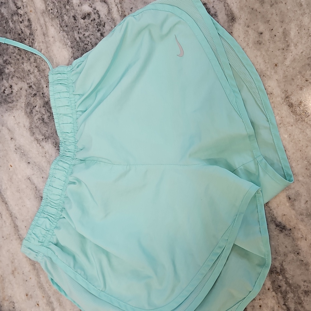 Women’s Nike Short Light  Blue/Green Running  Mefium